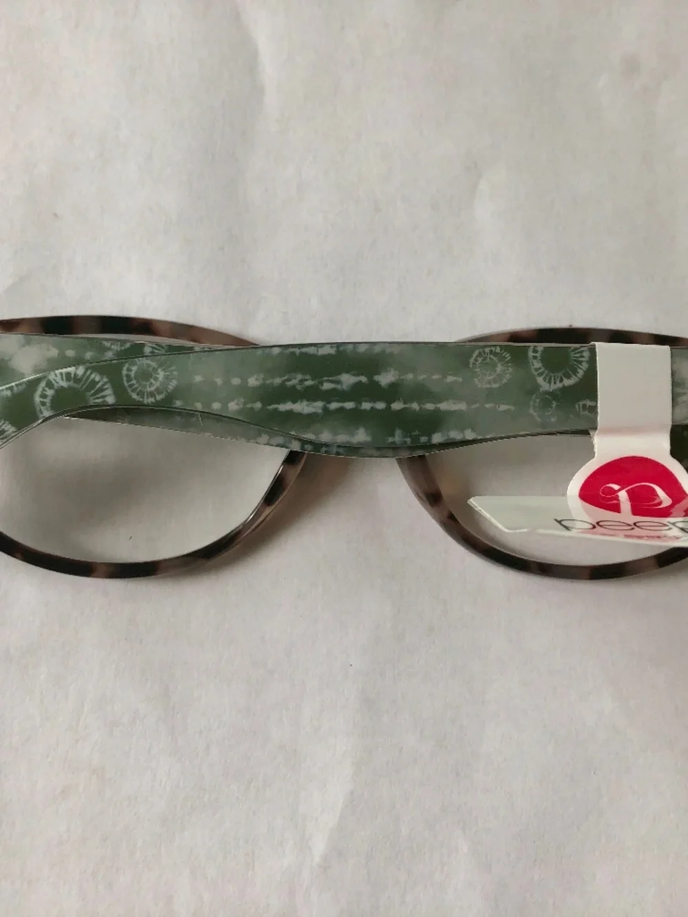 New Dream Weaver Gray Tortoise Green Oval Reading Glasses +1.00